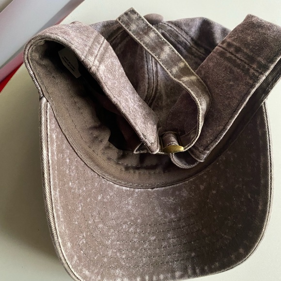 3 hat bundle♥️🩷💛 🧢🧢🧢 - Picture 6 of 7